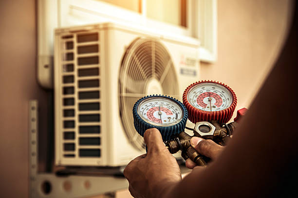 Professional Hvac Installation technician working in Saint Paul, IN
